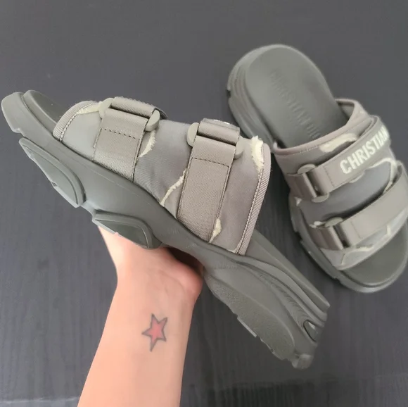 Christian Dior D Wander Sandal - Picture 4 of 8